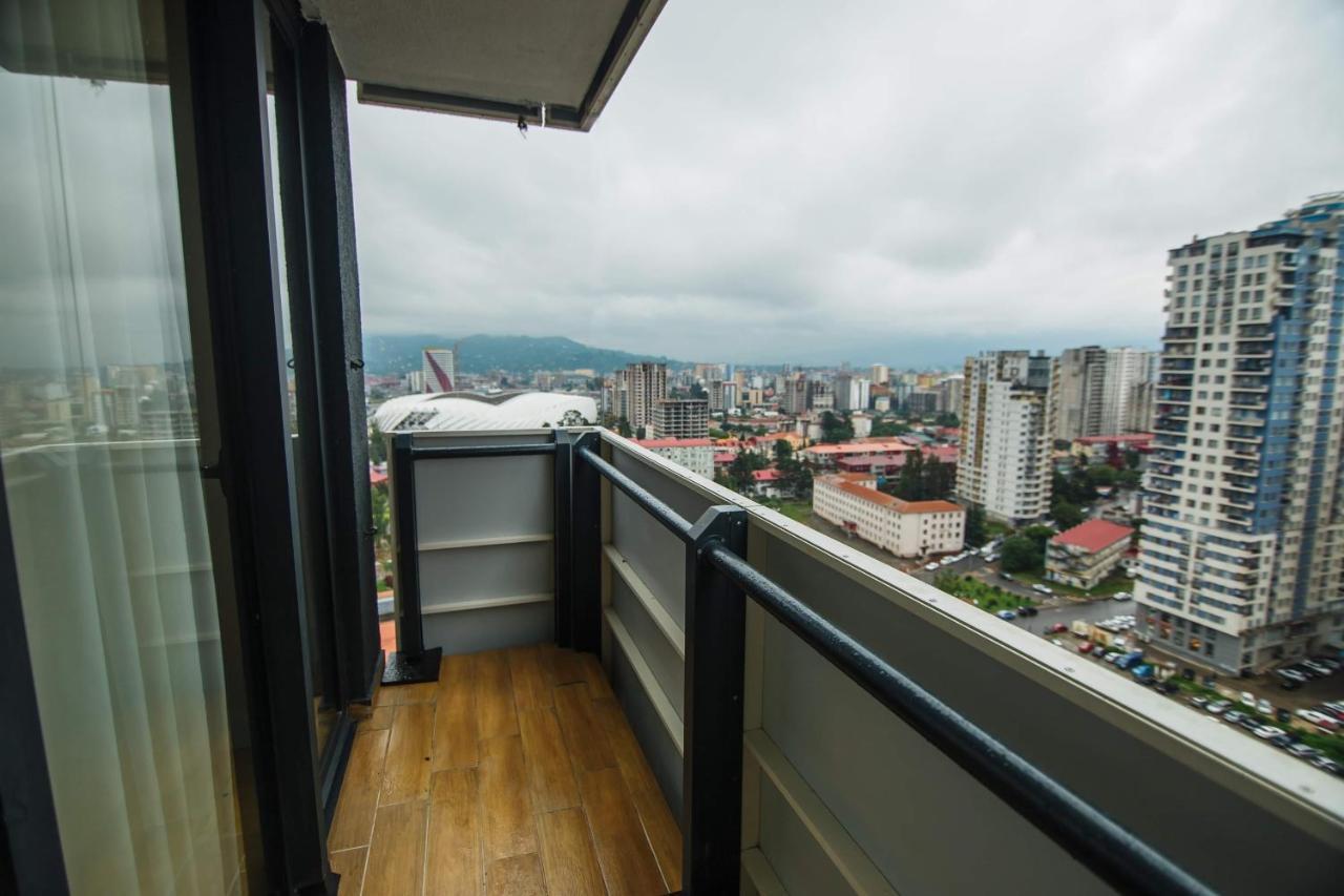 Panorama Aparthotel Orbi City Batumi Exterior photo